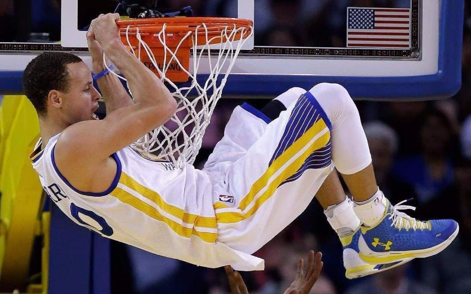 NBA经典比赛重温，球迷热切期待回忆，nba经典集锦
