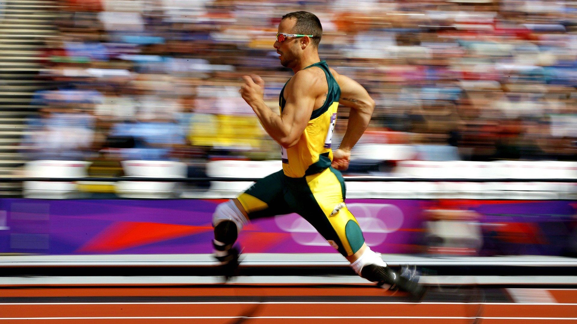 “快艇冲浪:马鞍山赛场极速挑战点燃观众热情”