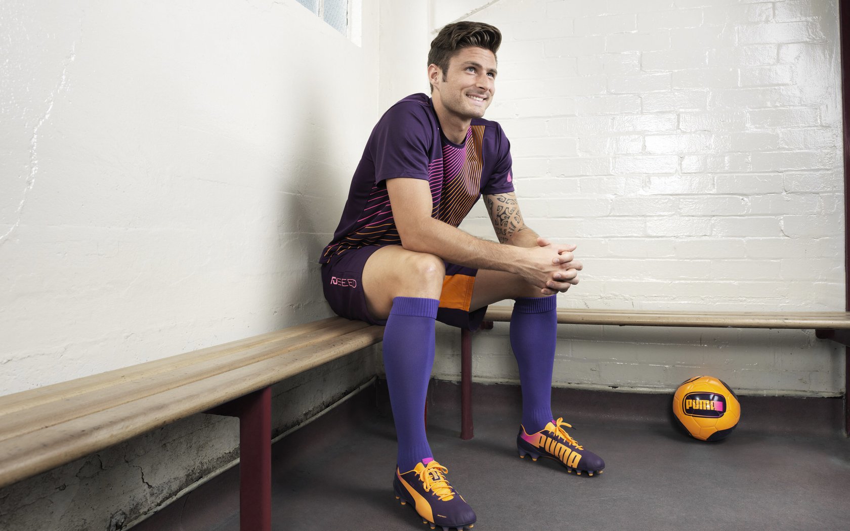 传奇教练的“战术宝典”:赢在细节,成就冠军之路,联盟传奇教练