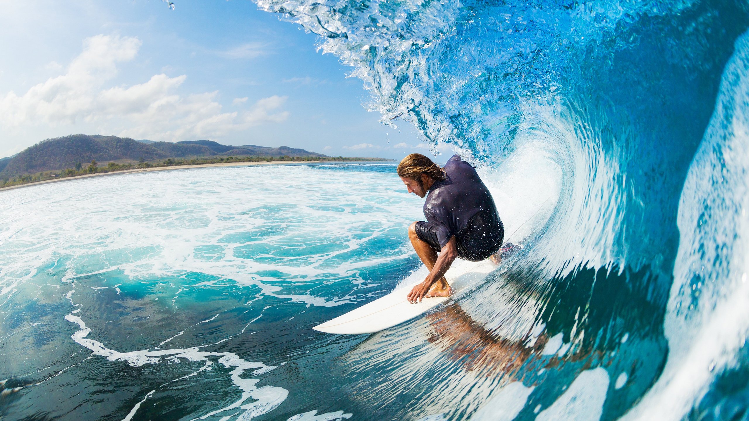 德甲：拜仁5-0横扫奥格斯堡，莱万完成帽子戏法，拜仁5-1狂胜 莱万梅开二度